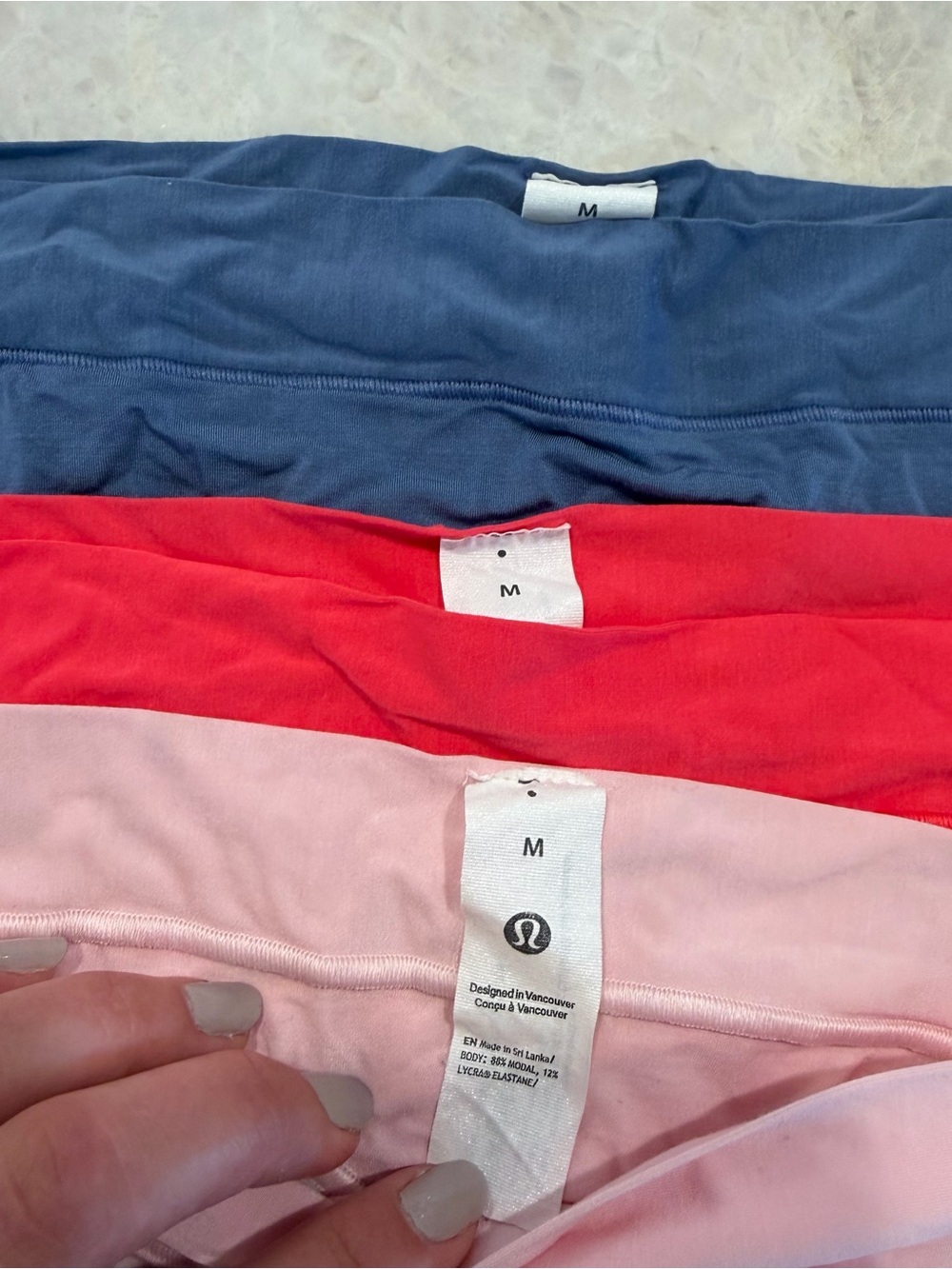 Lululemon thongs - Modal Blend Size M - Picture 2 of 4